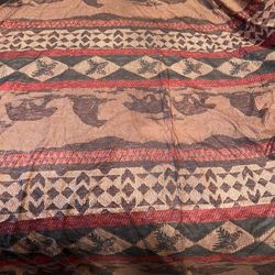 King Sized Sheet Top With Pillow Shams