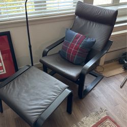 Chair With Ottoman