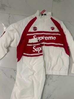 Red and white mens medium supreme set