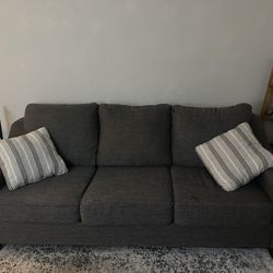 Couch With Pillows 