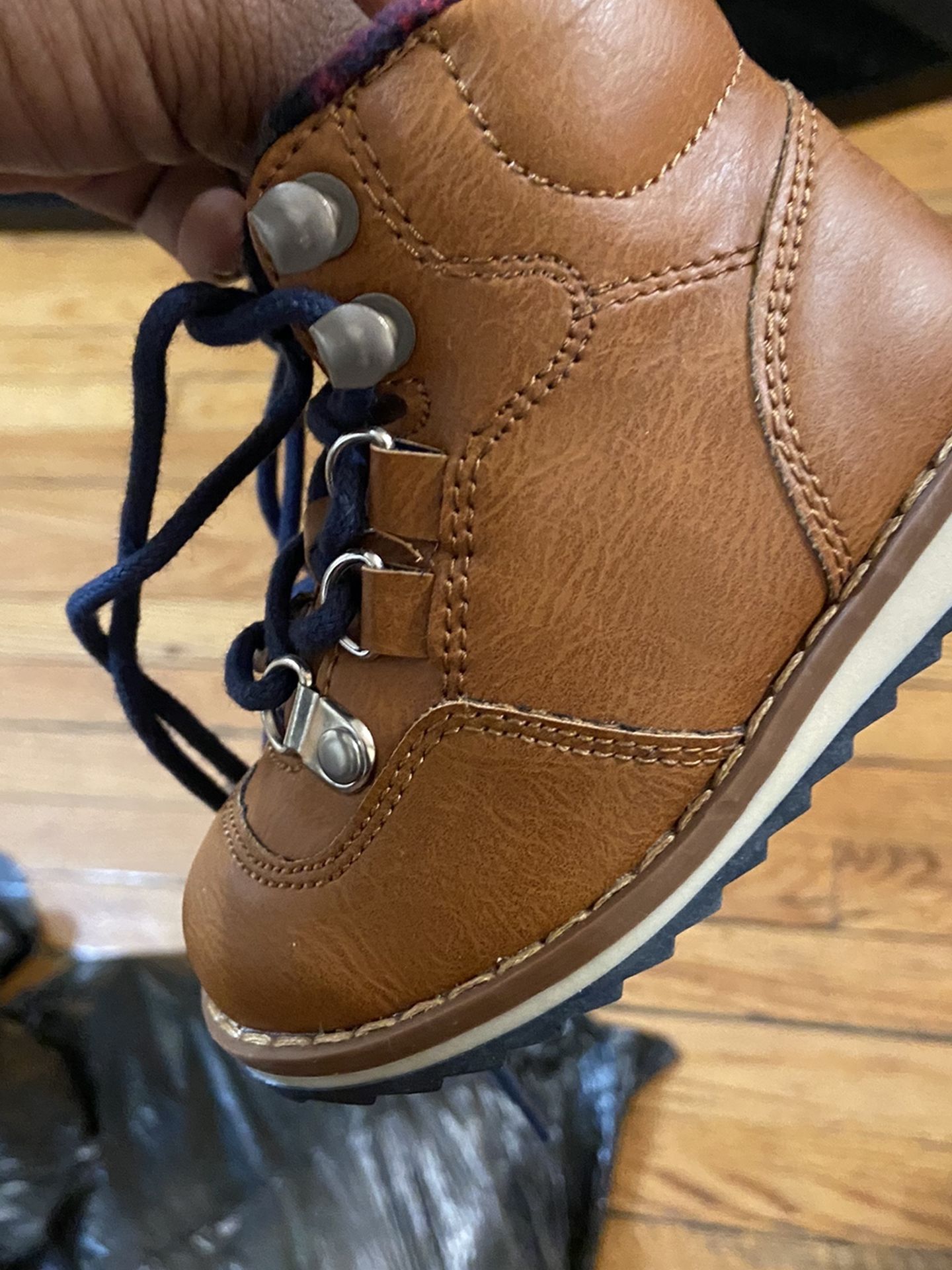Gap boots children’s Size 5C Brand new