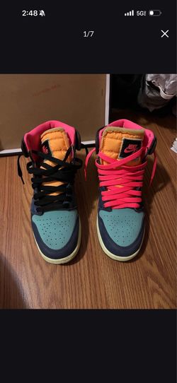 Jordan 1s size 5.5 look at listings for more pics