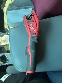 Copper tubing cutter