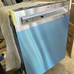 Ge Dishwasher (Brand New)