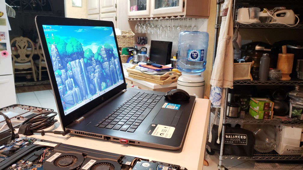 HP Work / Gaming Laptop / School Laptop  , 18inch Screen , 8gb Ram Processor,  4gb GPU Processor, 1TB Space