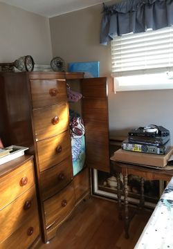 Nice bureau closet