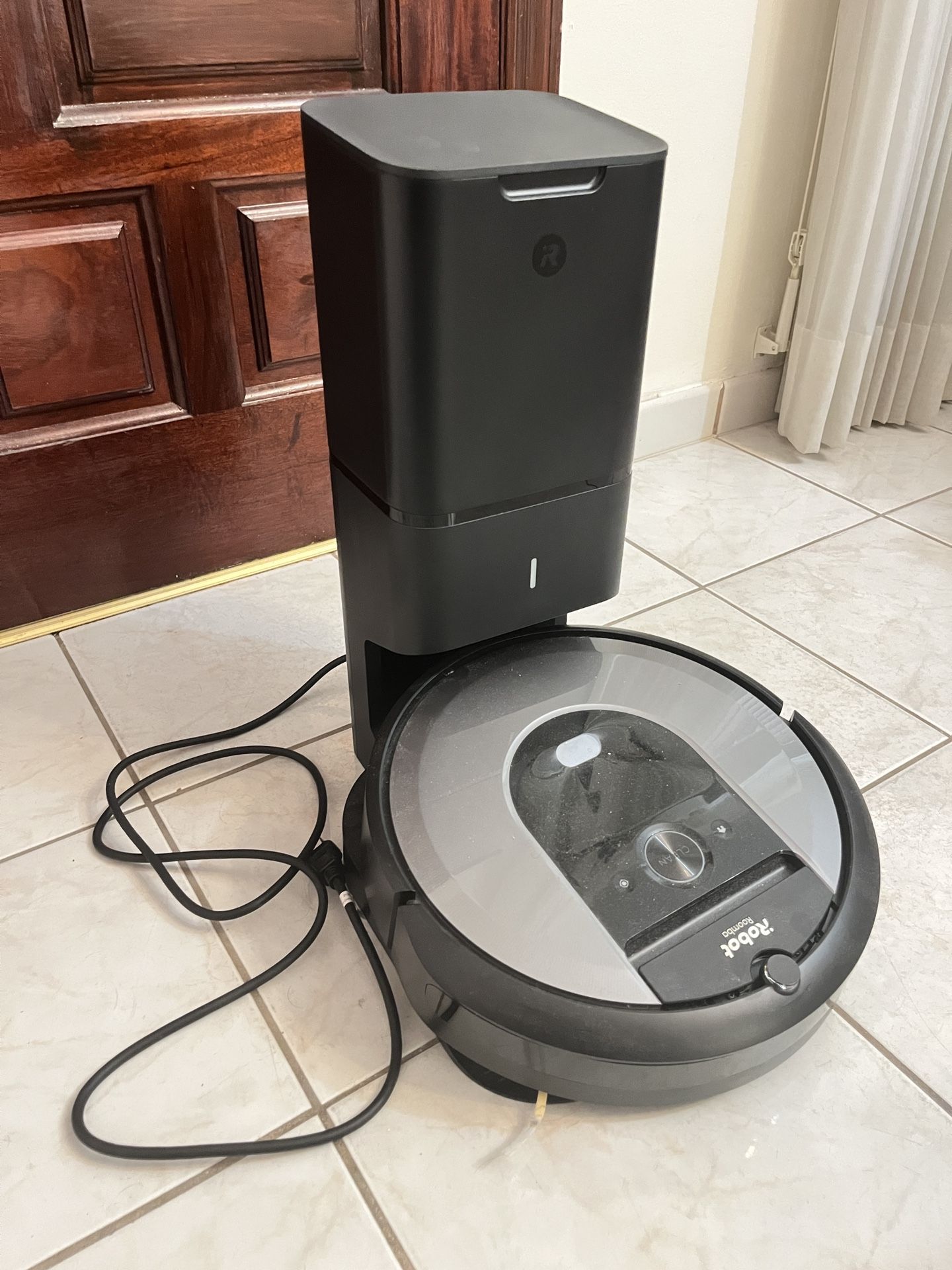 iRoomba I8 Vacuum Self Cleaning