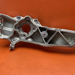 2012 2013 2014 2015 TESLA MODEL S LEFT DRIVER KNUCKLE OEM 1043052-00-A RWD