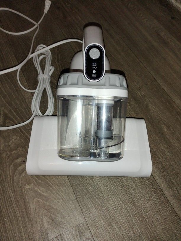Hand Mattress Vacuum Cleaner W/ UV Light Sensor