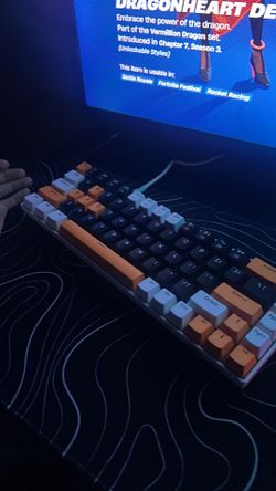 I am looking to trade my keyboard for a new keyboard so dm me if you interested