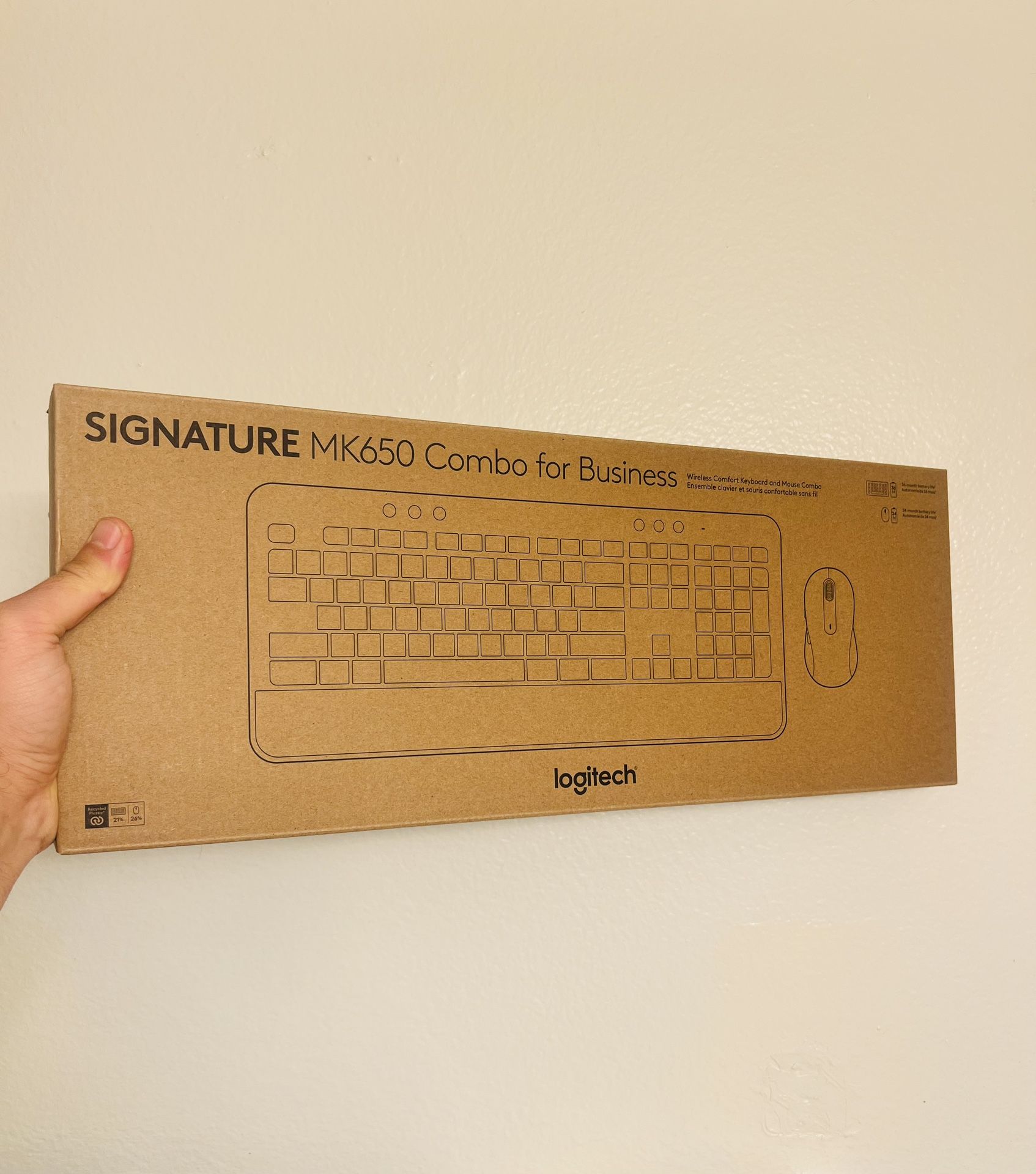 Logitech Signature MK650 Combo Wireless Mouse and Keyboard Combo