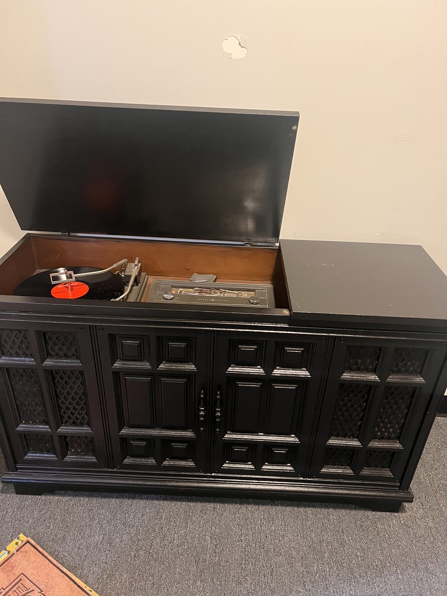 Record Player Table