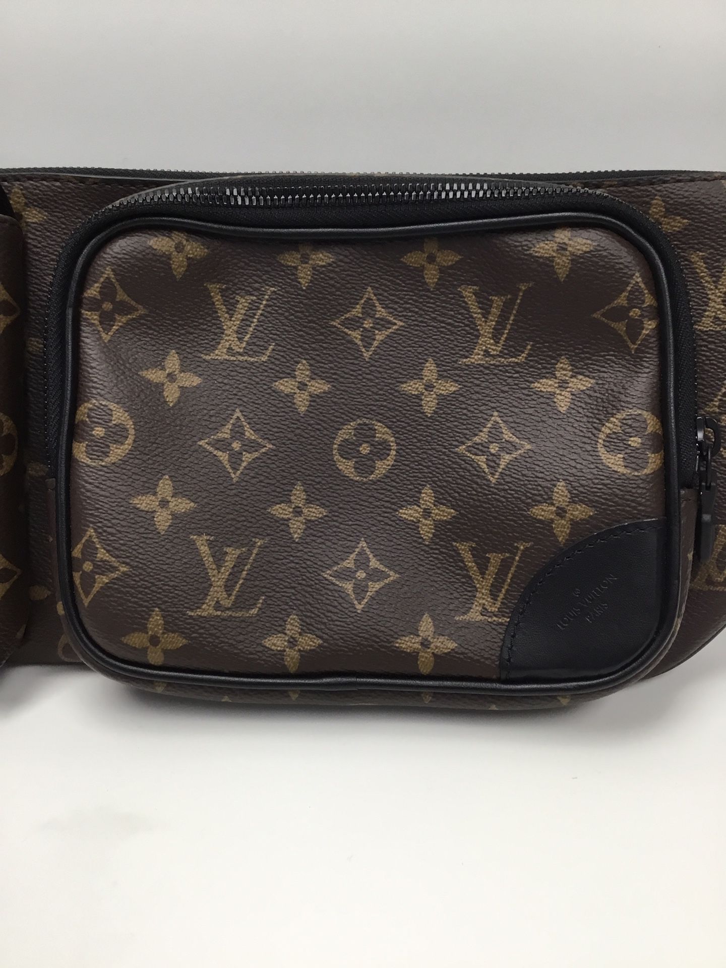 Louis Vuitton Twist Mm 2022 Years With Chip FBE for Sale in Peck Slip, NY -  OfferUp