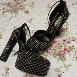 Gianni Bini Heels Size 8