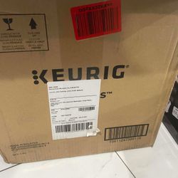 Keurig K-Express Essentials Single Serve Coffee Maker W/ Cleaning Kit - Black