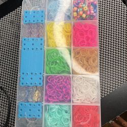 Rainbow Loom Rubber Bracelet Kit for Sale in Miami, FL - OfferUp