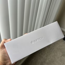 Brand New Sealed Apple Watch Series 11 (44mm) – Midnight 