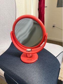 Makeup Mirror with two sides