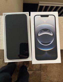 iPhone 16e 128GB Unlocked - Like New (100% Battery)