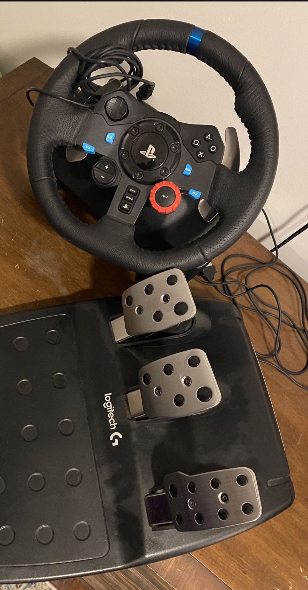 Logitech G29 For PS4 And Pc for Sale in Queens, NY - OfferUp