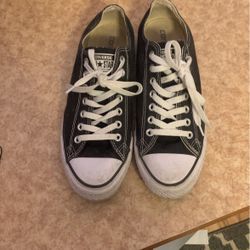 Converse Low Men’s Size 9