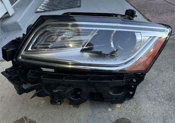 2013 - 2017 AUDI Q5 RIGHT SIDE XENON HID HEADLIGHT LAMP OEM * COMPLETE *