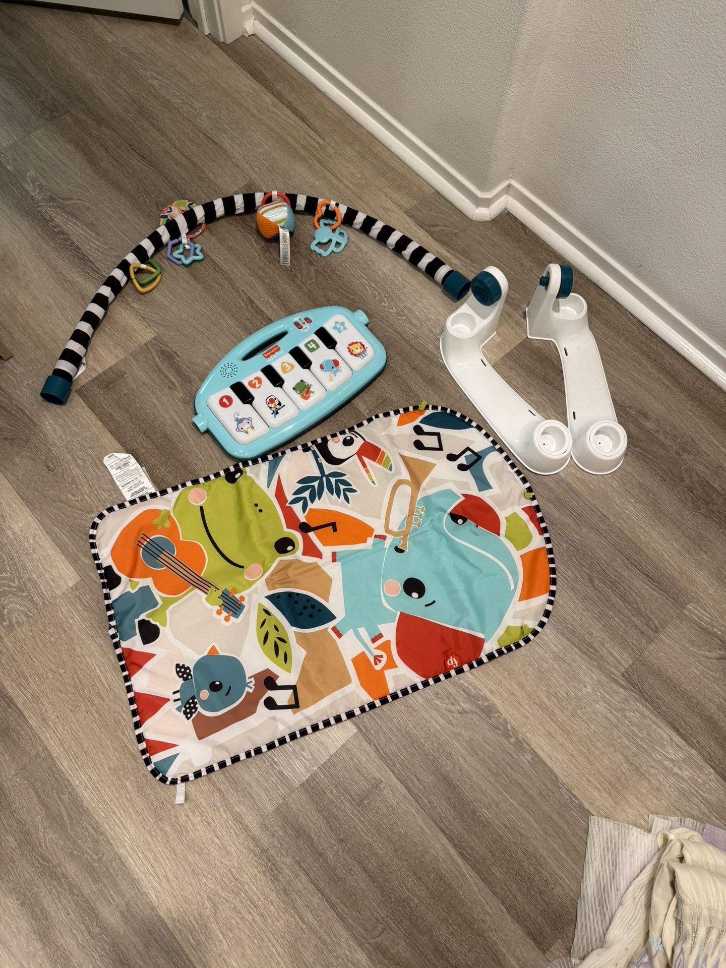 Fisher Price Baby Playmat Kick And play 