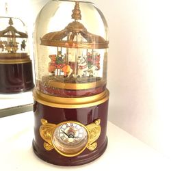 Vntg Musical Snow Globe Carousel 