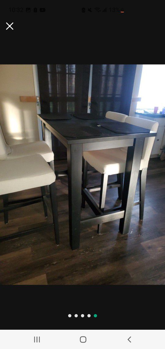 Dining Room Table (High End Quality)