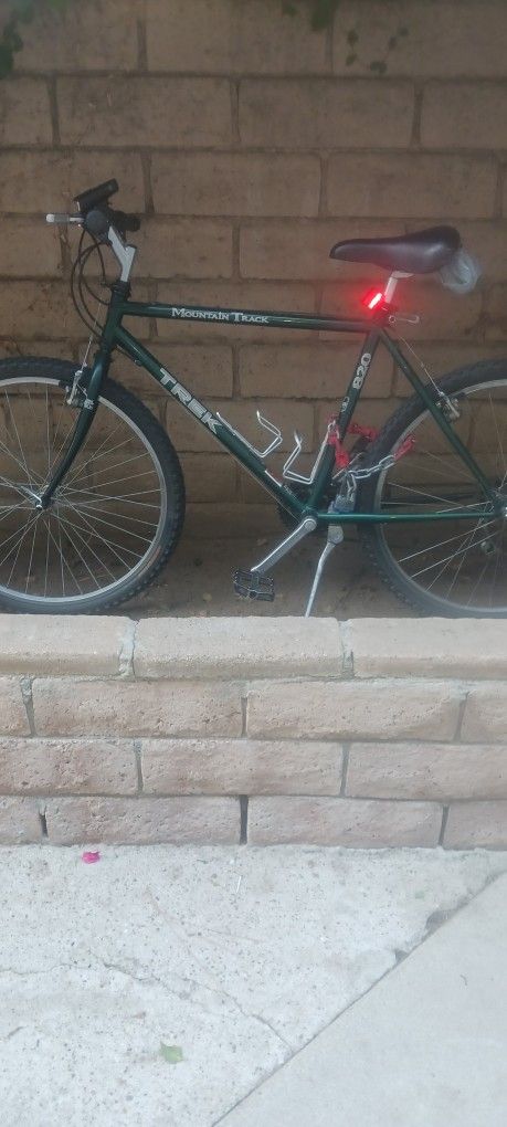 Trek Mountain Track 820  19.5" Bike