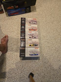 (5)1/24 Dale Earnhardt Legendary Nascar Diecast Cars 