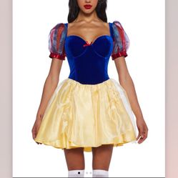 Snow White Halloween Costume
