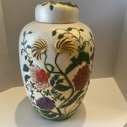 1978 MCM VINTAGE Arnels  Ginger jar / vase . 3 d floral design. Retro. Cottage