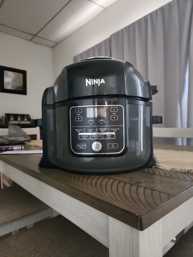 Ninja Air Fryer/ Pressure Cooker