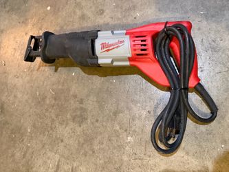 Milwaukee SAWZALL 120V. Great condition!