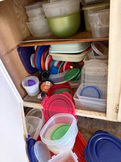 Large Lot of Tupperware & Plastic Food Storage Containers with Lids
