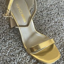 Gold Heels Size 6 