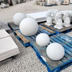 Concrete Ball Sphere / Cement Garden Balls Backyard Patio Spheres / Concrete Orbs