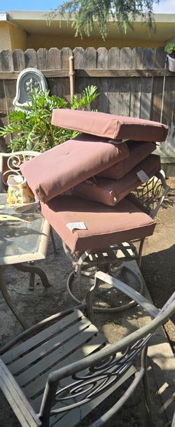Patio pillows