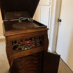 Cecelian Gramophone Cabinet