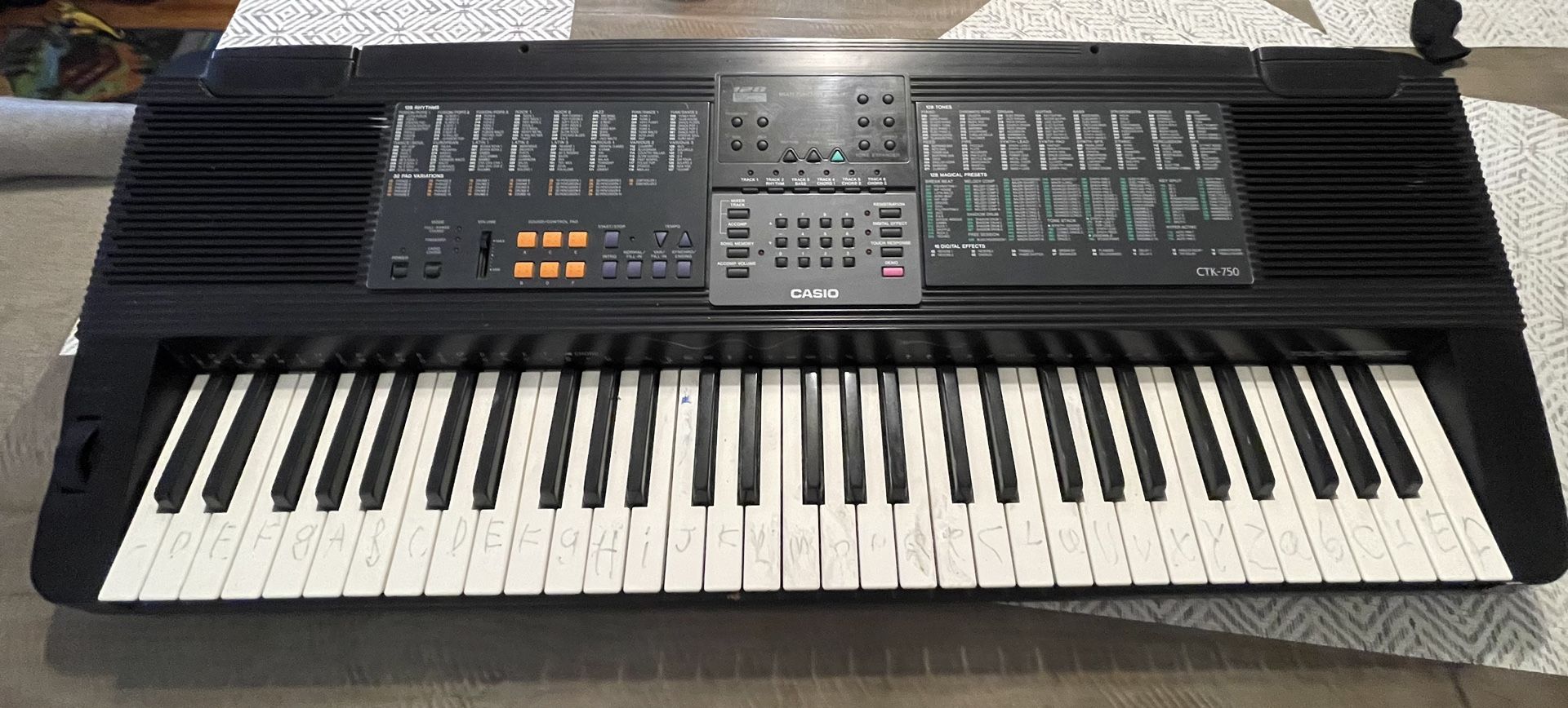 Casio CTK 750 Keyboard Piano