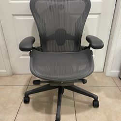 HERMAN MILLER AERON REMASTERED CHAIR