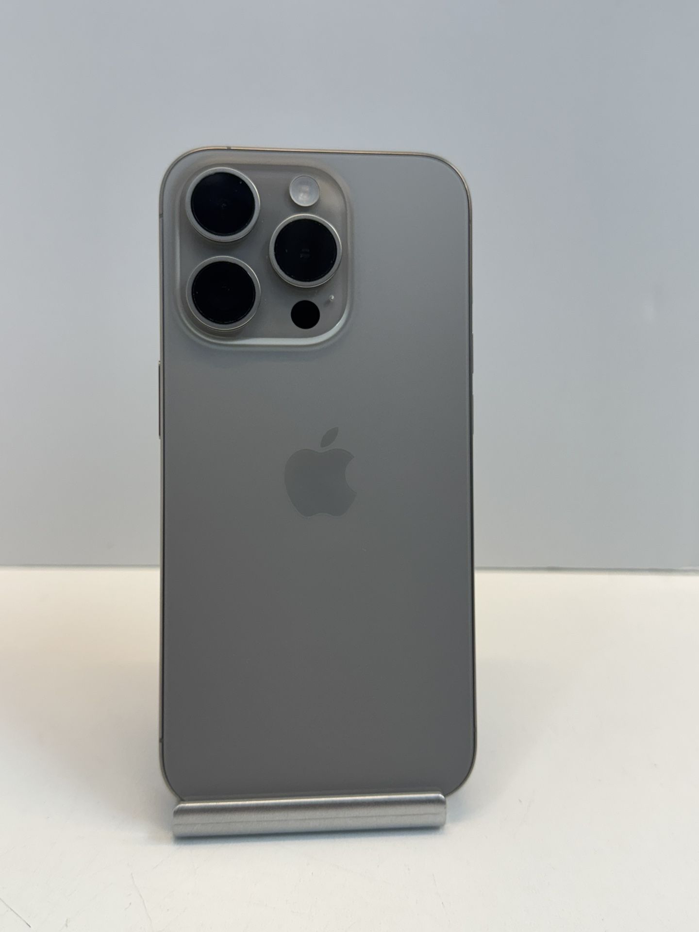 Apple iPhone 15 PRO 128gb. ( Unlocked Cellphone )