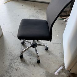 Computer Chair Plus One Old Free