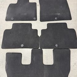 Original 2022 Kia Telluride Carpet Floor Mats – Full Set – Excellent Condition