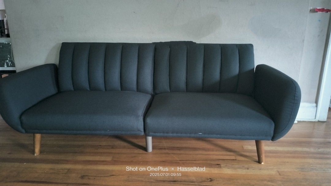 Foldable sofa 