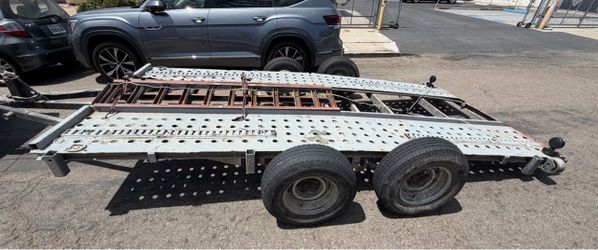 Car hauler / flat trailer