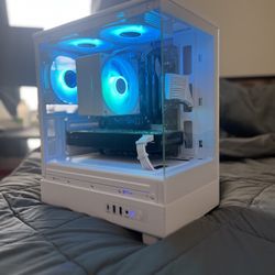 WHITE GAMING PC
