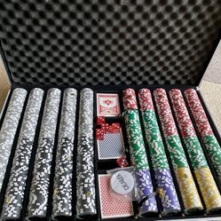 1000 pc Poker Chip Set with Aluminum Case, and Card Shuffler