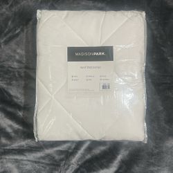 Madison Park Mattress Pad – Twin – Brand New (Still Sealed)